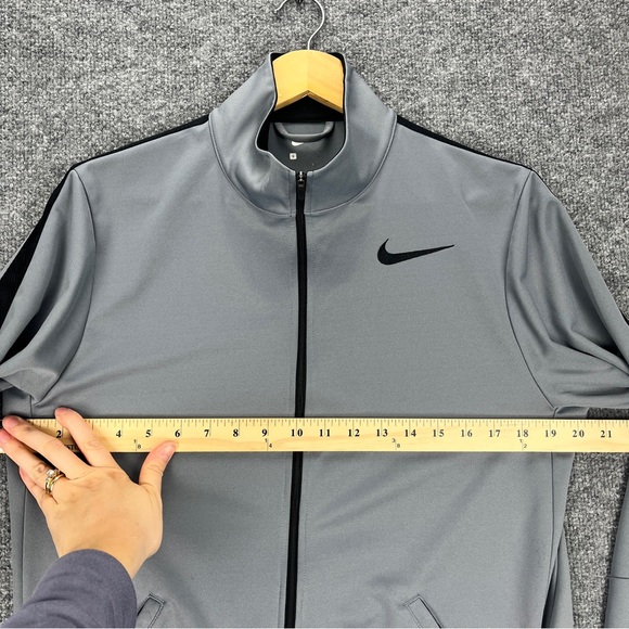 Nike Dri-Fit Zip Up Jacket Men Small Grey & Black Mock Neck Running Activewear - Picture 5 of 7